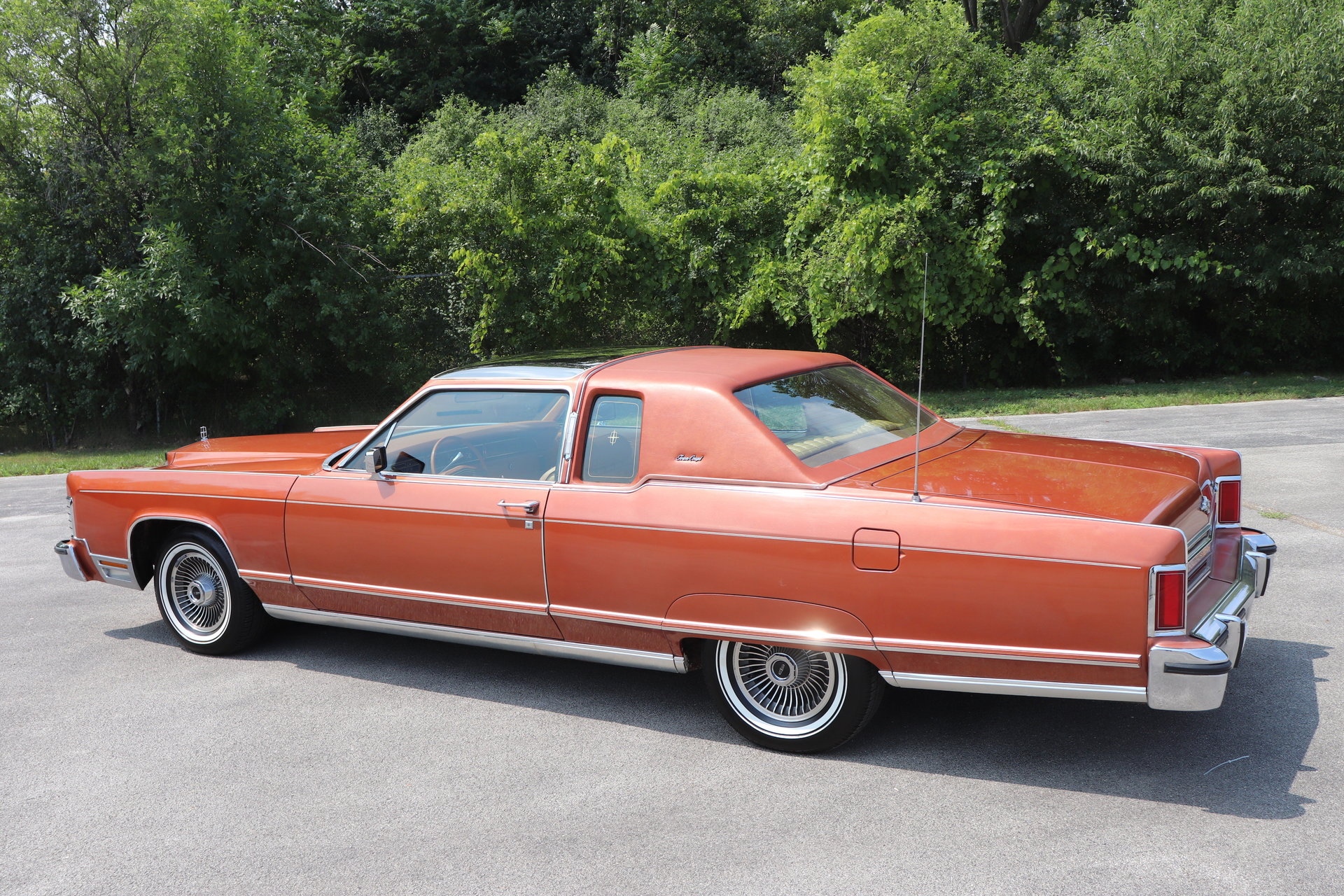 Lincoln continental 1977