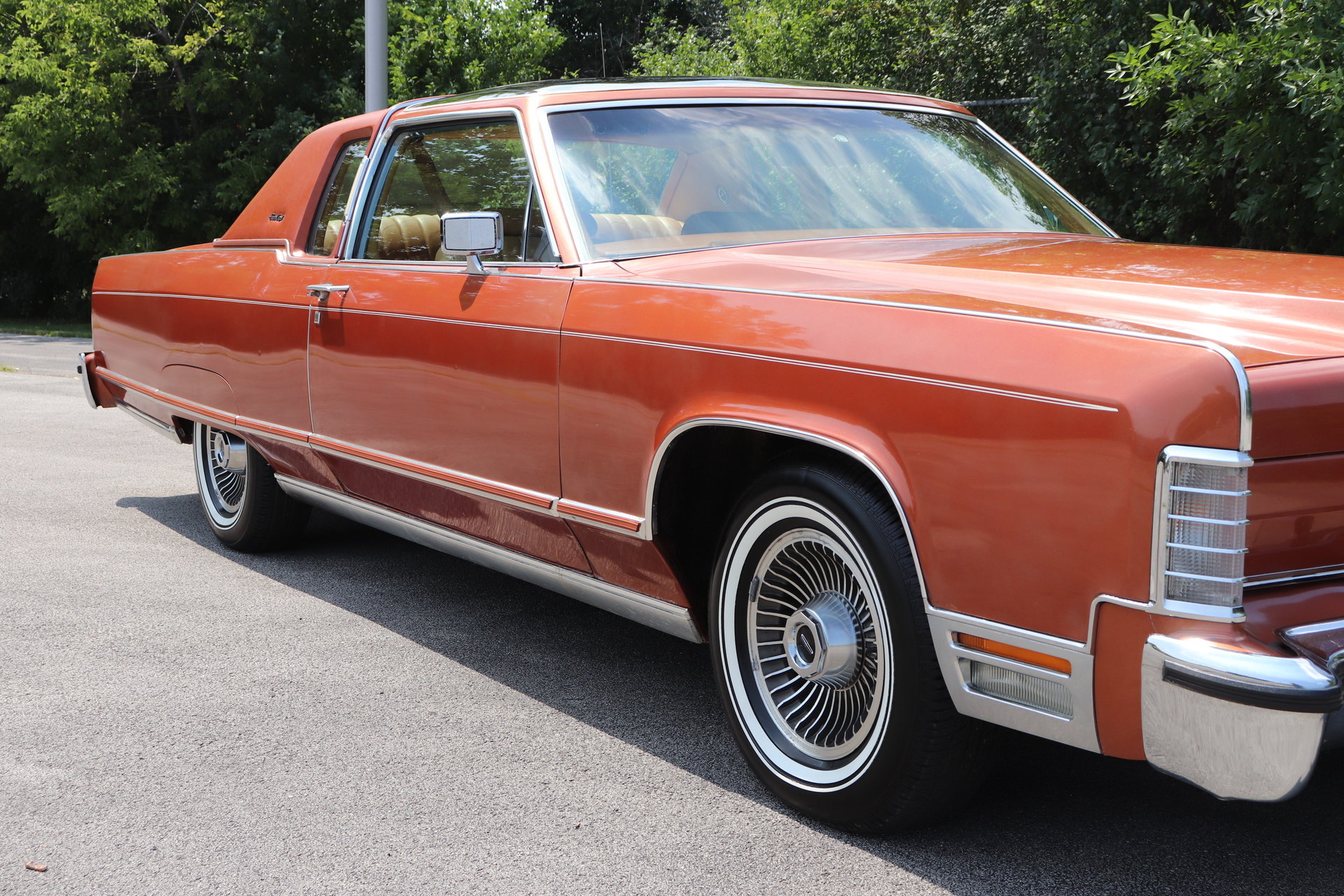 Lincoln continental 1977