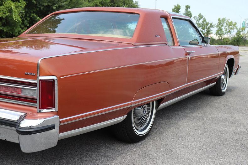 56351276deb7a low res 1977 lincoln continental town coupe