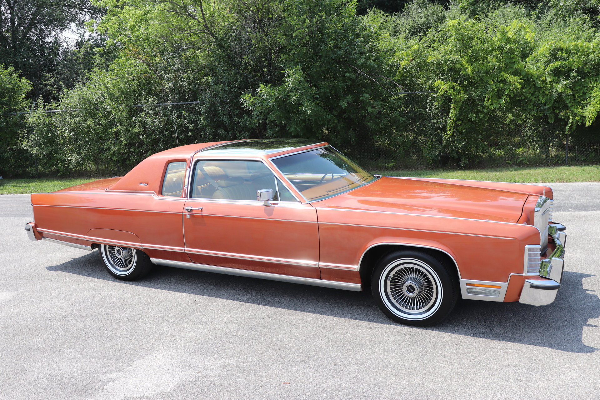 Lincoln continental 1977