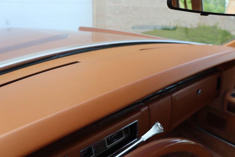 5636897f8f4e0 low res 1977 lincoln continental town coupe