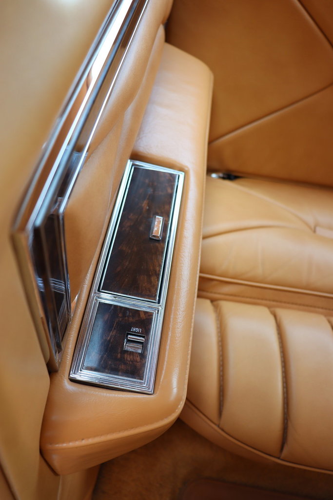 56389dd9a585a low res 1977 lincoln continental town coupe