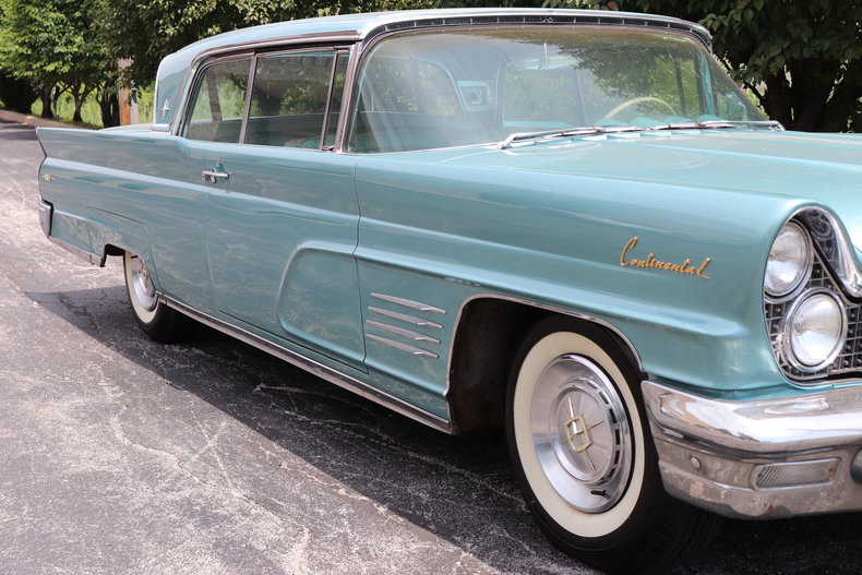 55179ee84d245 low res 1960 lincoln continental mark v