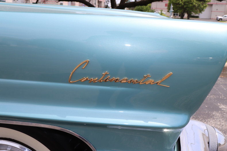 551822bd5c1ea low res 1960 lincoln continental mark v