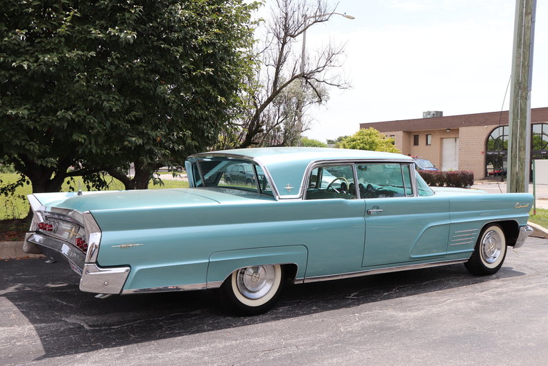 551897f1e1889 low res 1960 lincoln continental mark v