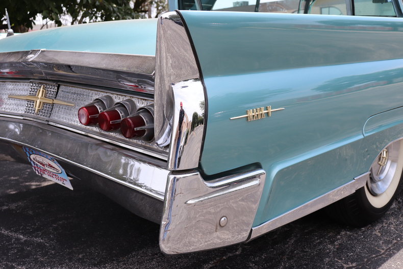 551911ad06b32 low res 1960 lincoln continental mark v