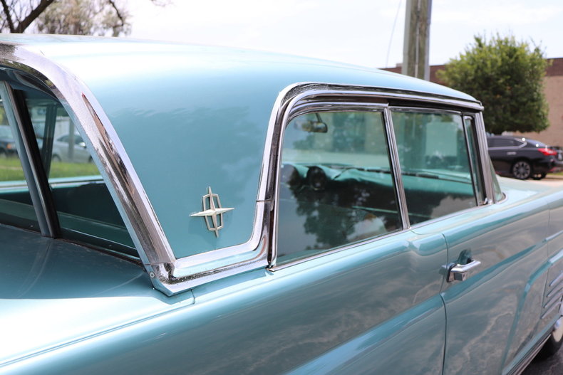 55193b1c47748 low res 1960 lincoln continental mark v
