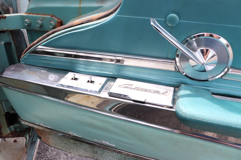 552623c123739 low res 1960 lincoln continental mark v