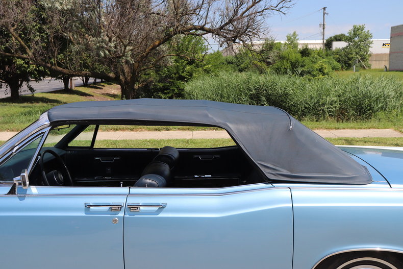 554512c915144 low res 1967 lincoln continental