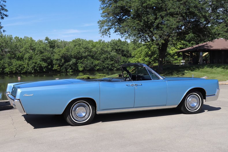 554551a4633c9 low res 1967 lincoln continental