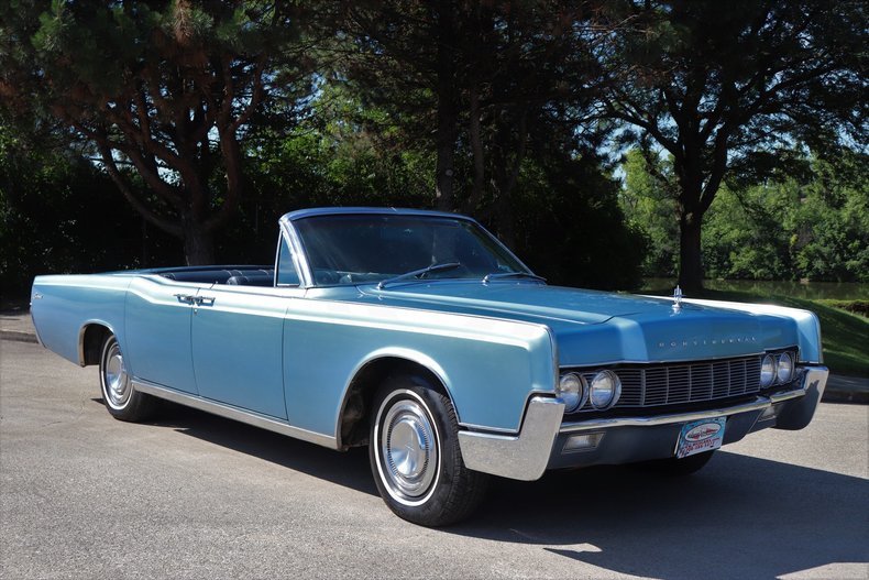 55459d57dd903 low res 1967 lincoln continental