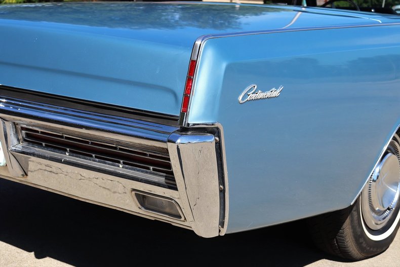 5546427b0ea33 low res 1967 lincoln continental