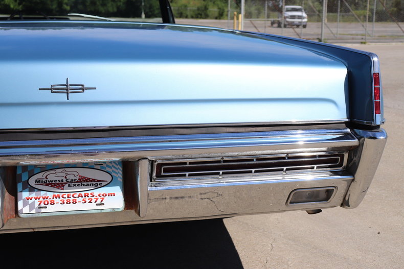 55474c3604b13 low res 1967 lincoln continental