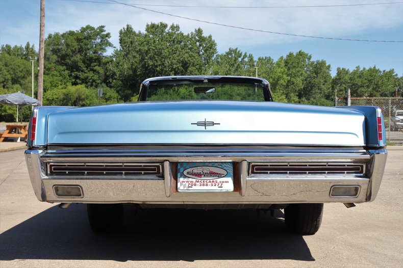 5547541409e76 low res 1967 lincoln continental