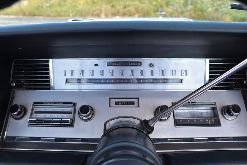 554813a137899 low res 1967 lincoln continental