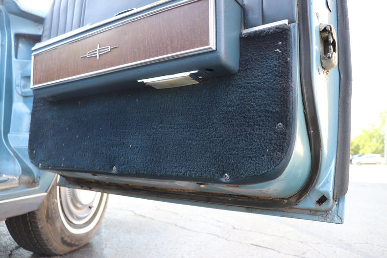 55503d046b505 low res 1967 lincoln continental