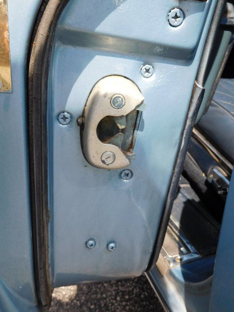 563037cb35093 low res 1967 lincoln continental convertible