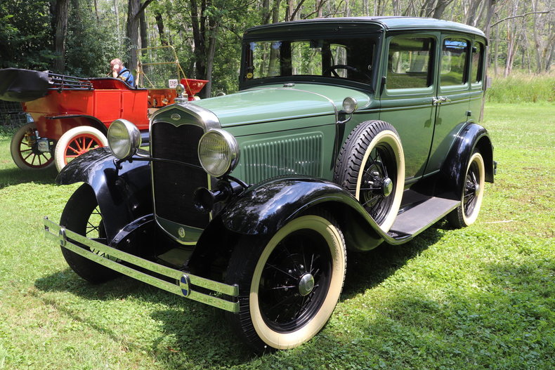 556812588798a low res 1931 ford model a fordor