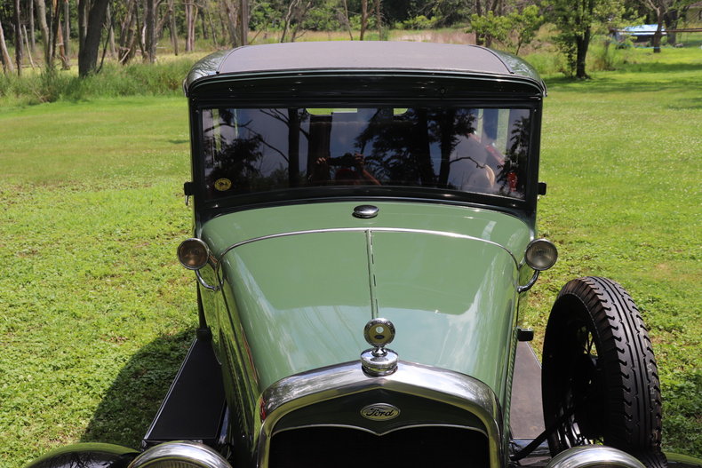 556944647176a low res 1931 ford model a fordor