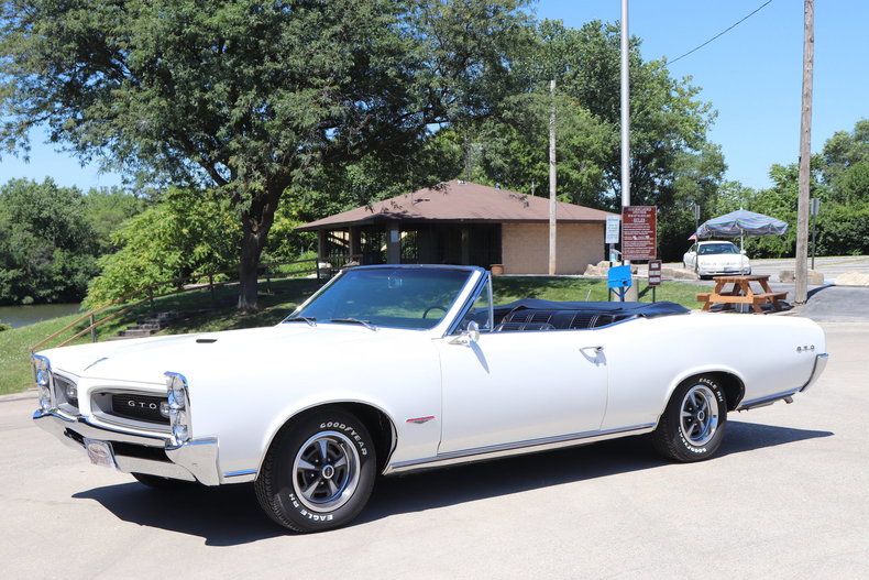 5584215eb8756 low res 1966 pontiac gto