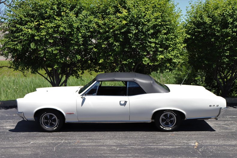 55855f4e03123 low res 1966 pontiac gto