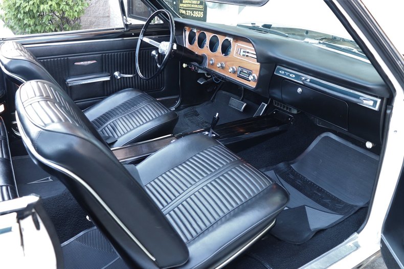 560009a7281ce low res 1966 pontiac gto