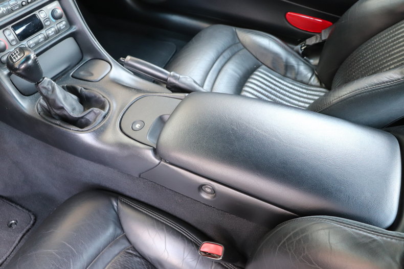 5662330ef9d66 low res 1998 chevrolet corvette