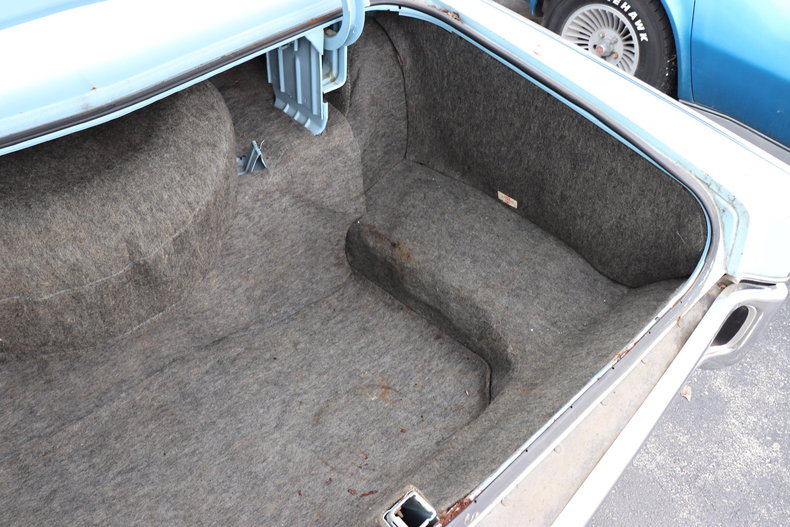 567766e44a945 low res 1972 lincoln continental
