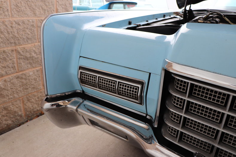 56797e59d28e9 low res 1972 lincoln continental