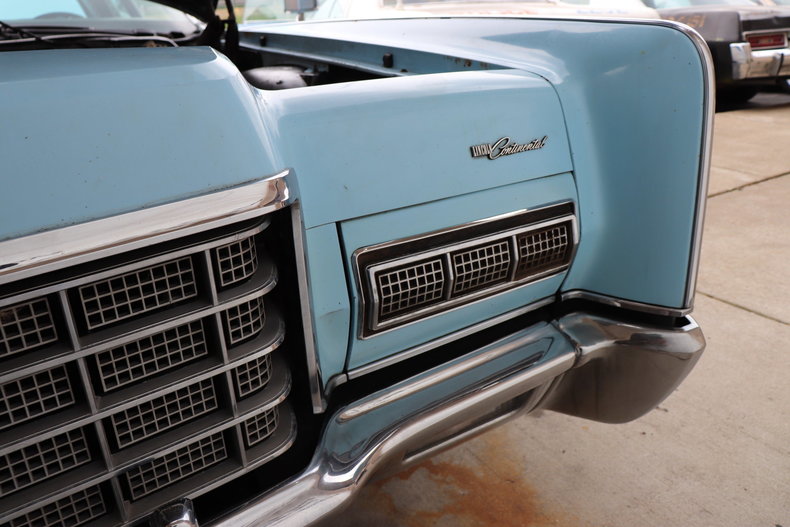 56800d3c2af85 low res 1972 lincoln continental
