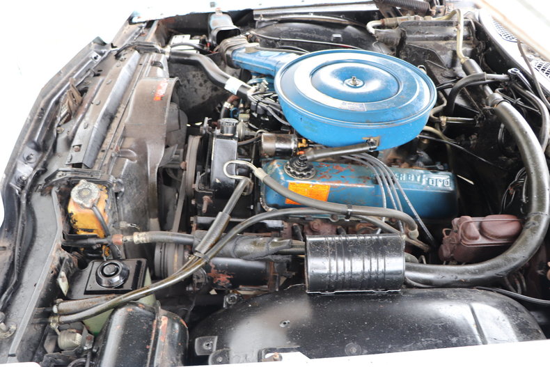 56805ed427944 low res 1972 lincoln continental