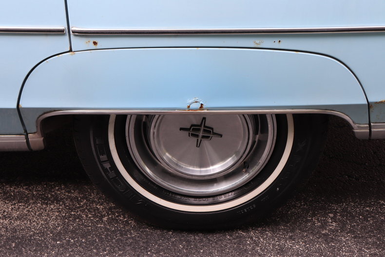 5682104b4dc97 low res 1972 lincoln continental