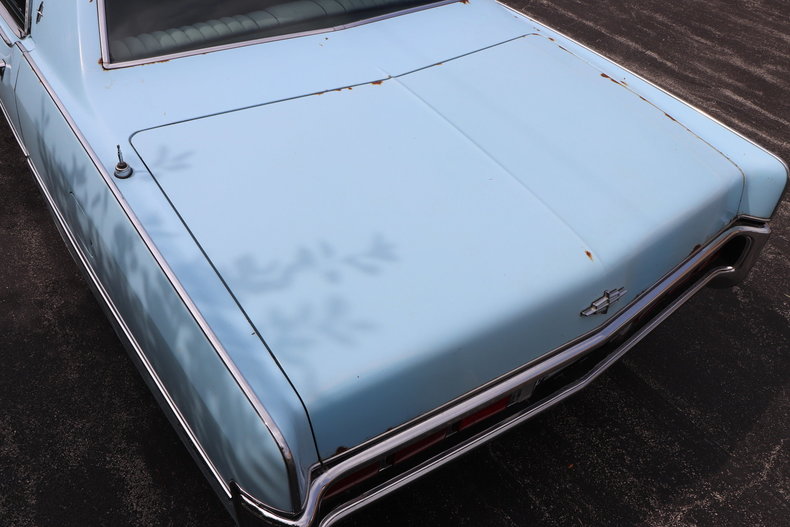 568317e84ba83 low res 1972 lincoln continental