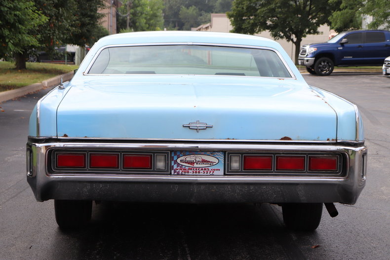 5685273d7dd53 low res 1972 lincoln continental