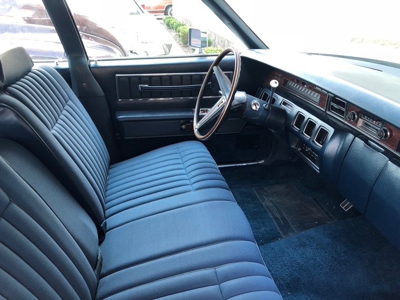 56856e8e9dc49 low res 1972 lincoln continental
