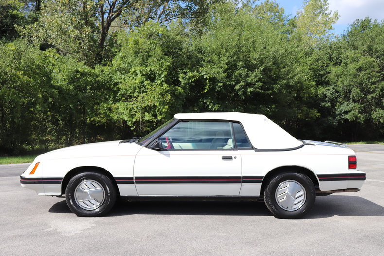 585726101c789 low res 1983 ford mustang glx convertible