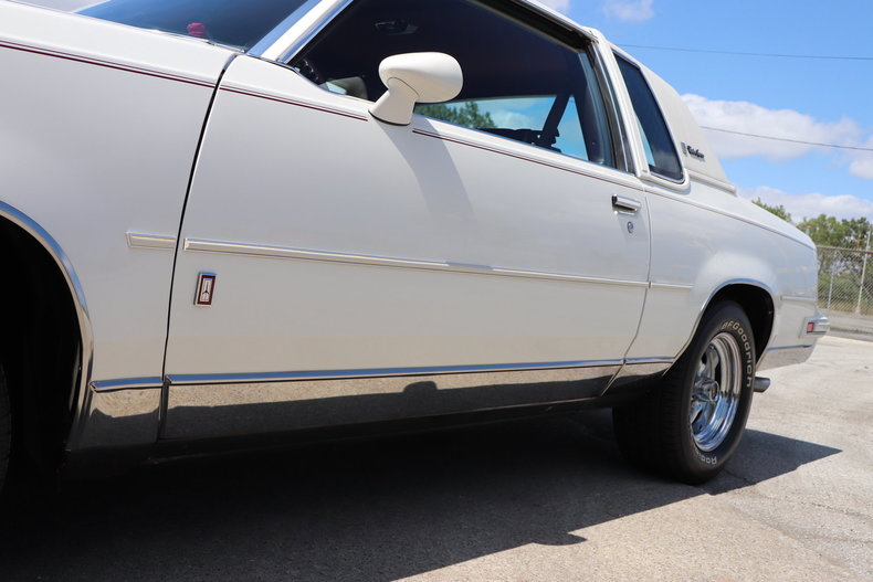 57684177e9172 low res 1987 oldsmobile cutlass supreme brougham