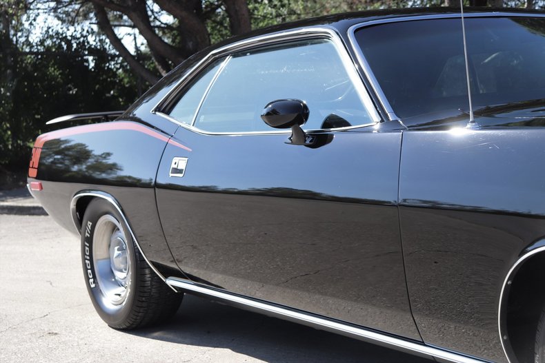 57976883026f1 low res 1972 plymouth cuda