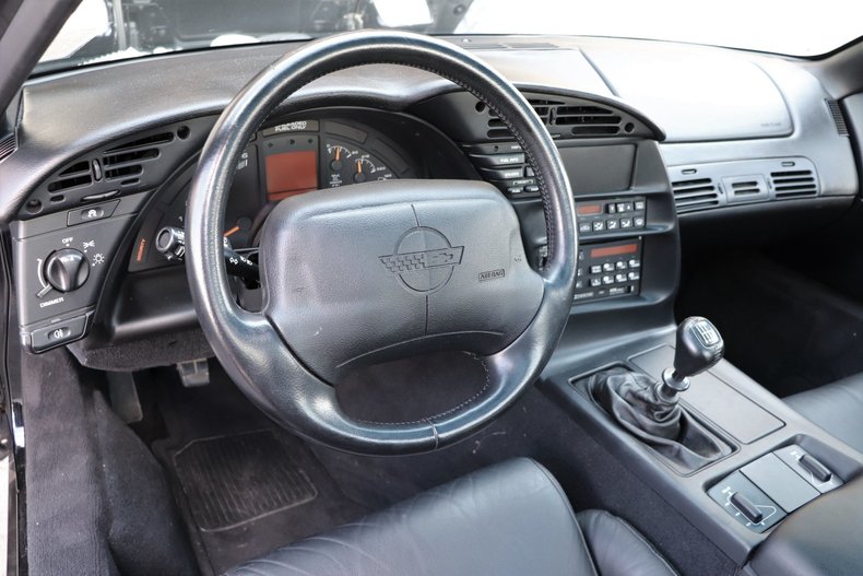 581960258a843 low res 1994 chevrolet corvette