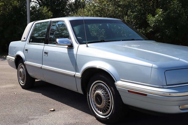 582612902071d low res 1992 chrysler new yorker