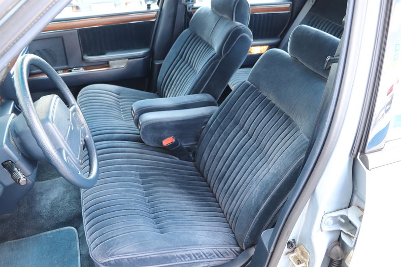 582835ed70903 low res 1992 chrysler new yorker