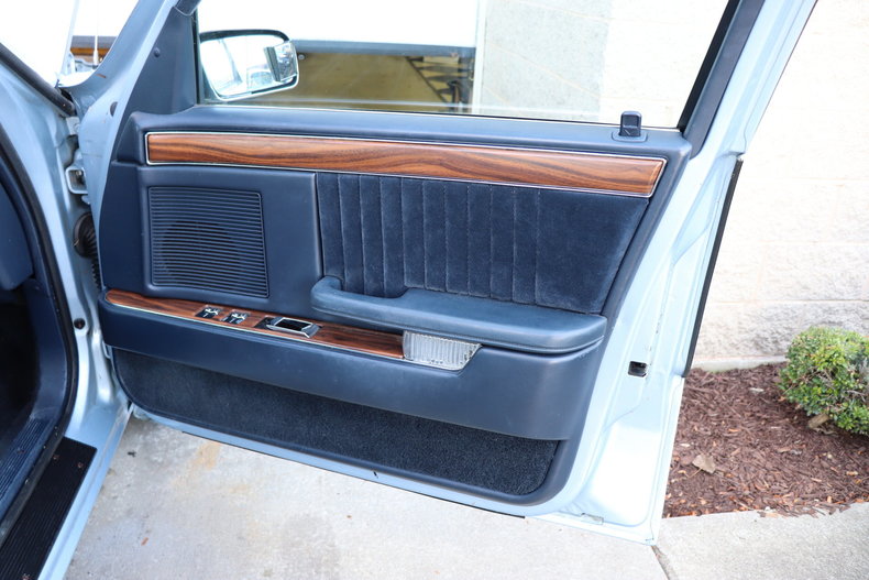 582889340bab0 low res 1992 chrysler new yorker