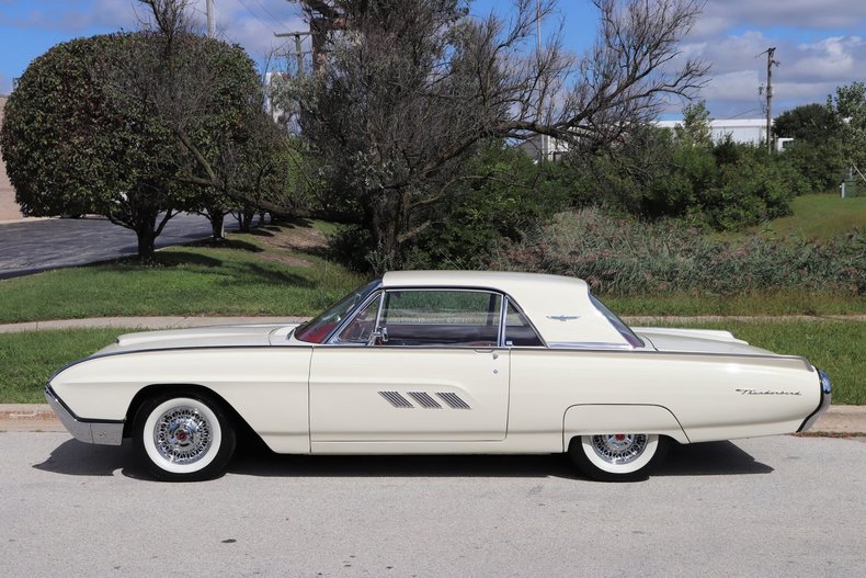 1963 Ford Thunderbird