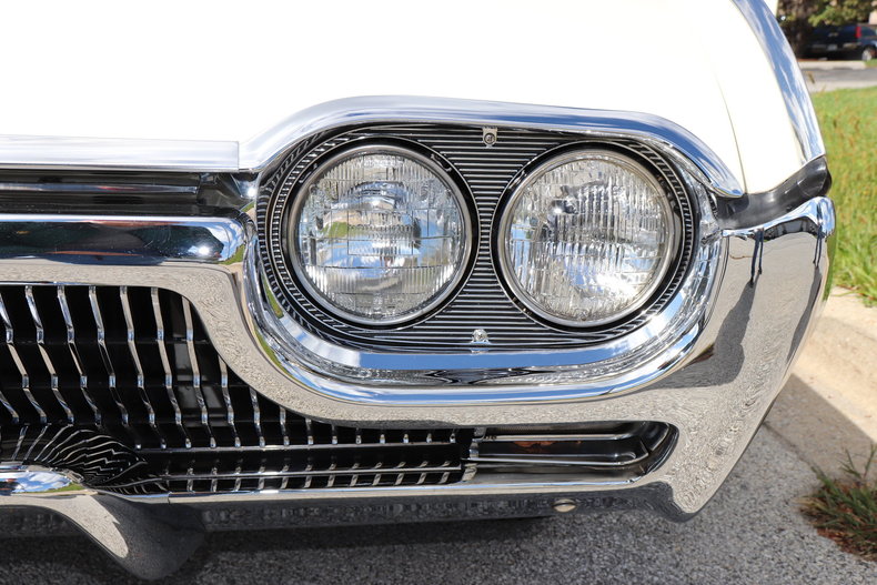 584342877f2f3 low res 1963 ford thunderbird