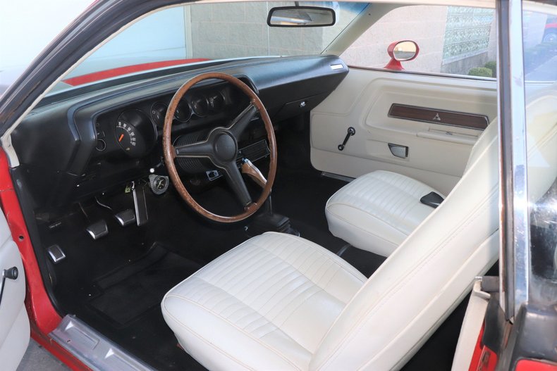 58733c6cab261 low res 1970 dodge challenger