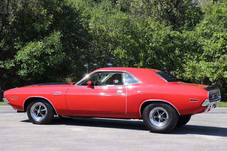 59073ddeb0561 low res 1970 dodge challenger