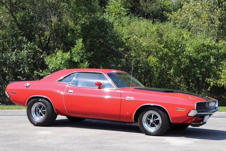 59086b415d264 low res 1970 dodge challenger