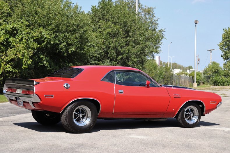 590874643205a low res 1970 dodge challenger