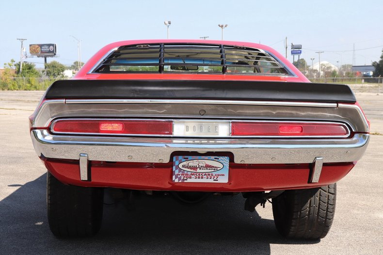 59100db1ed2e9 low res 1970 dodge challenger