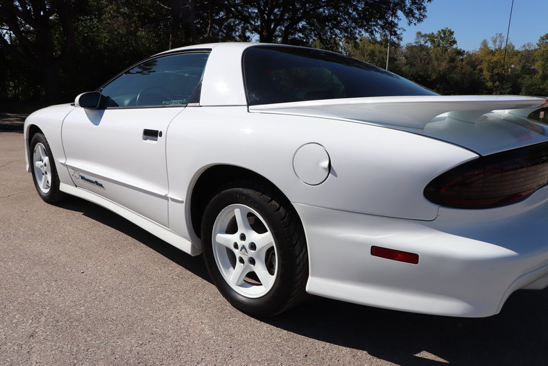 589893bf40ee0 low res 1994 pontiac trans am